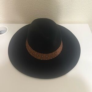 100% Wool Women’s Hat